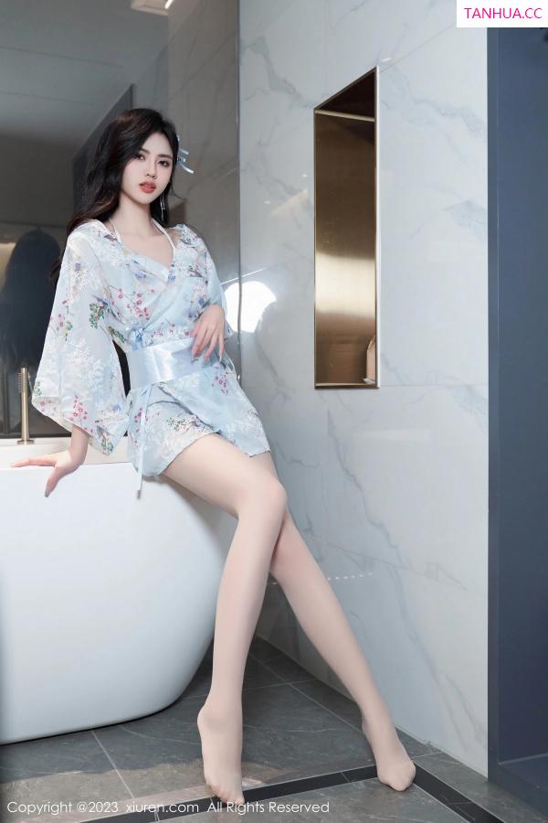 李浅浅  [XiuRen]高清写真图 2023.06.15 No.6924 浅浅Danny 丝袜美腿第8张图片